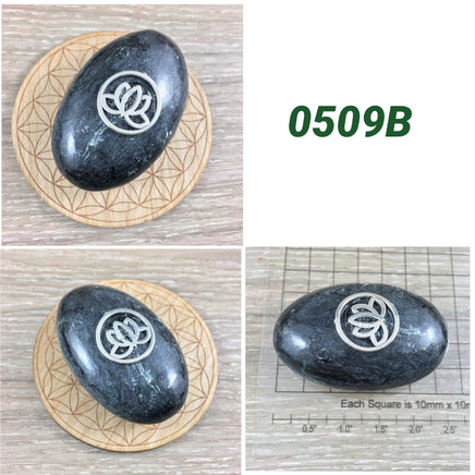 Dark Green Aventurine Decorative Stone with Lotus - Polished- *VITALITY* - *GROWTH* - *CONFIDENCE* - Heart Chakra Crystal | Reiki Healing