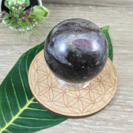 1.5" Garnet Sphere (4.97 oz) - Hand Carved, Polished - *STRENGTH* - *SECURTIY* - Reiki Healing